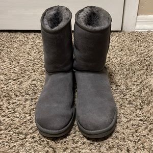 Short Grey Uggs